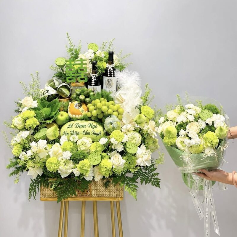 Tráp hoa dạm ngõ tông trắng xanh cao cấp