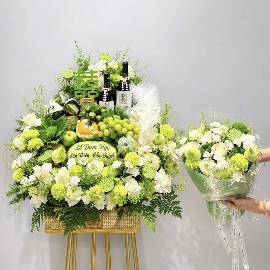 Tráp Dạm Ngõ Hoa Tươi Tân Lân Thiết Kế Đẹp