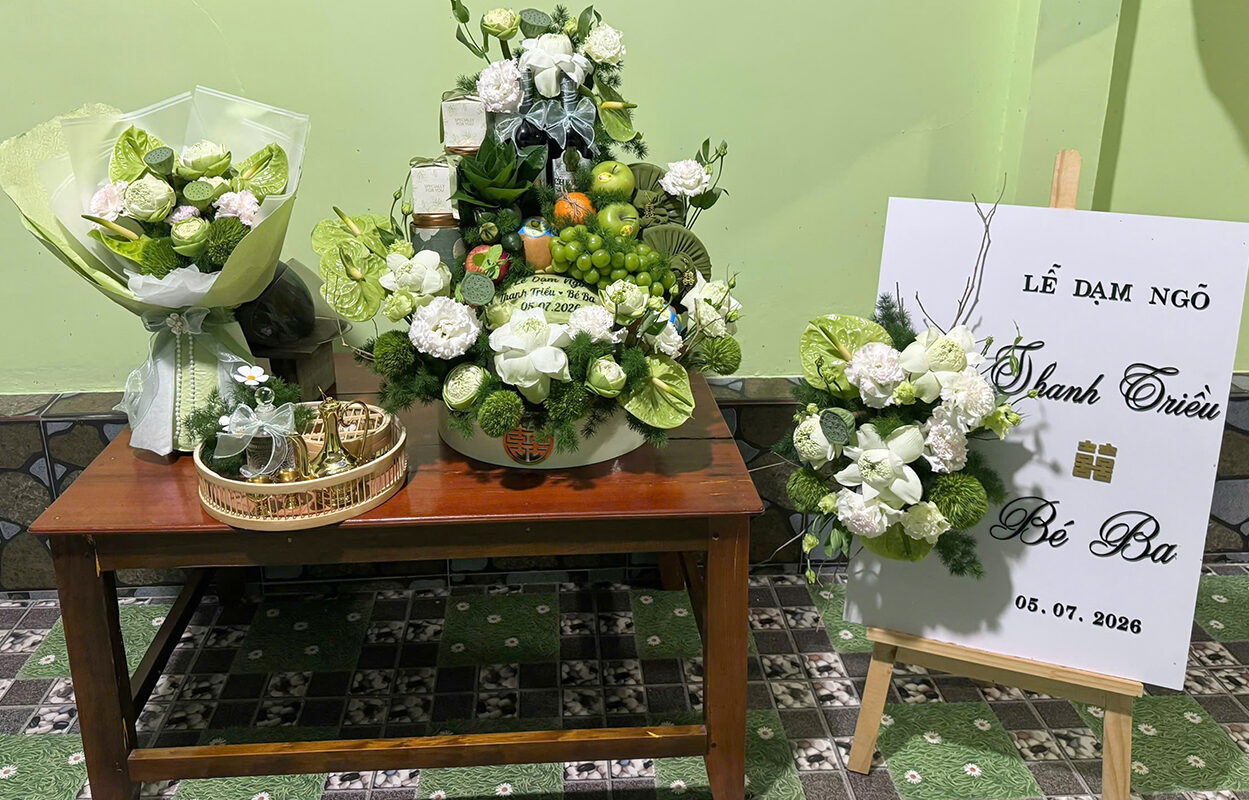 Tráp dạm ngõ hoa tươi Cần Đước đẹp, giá tốt tại Shop Hoa Trinh Long An