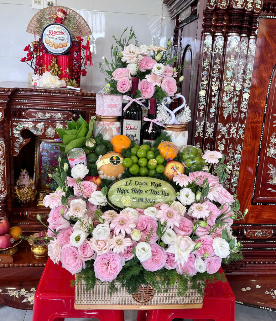 Đặt Tráp Dạm Ngõ Cần Đước – Shop Hoa Trinh Long An