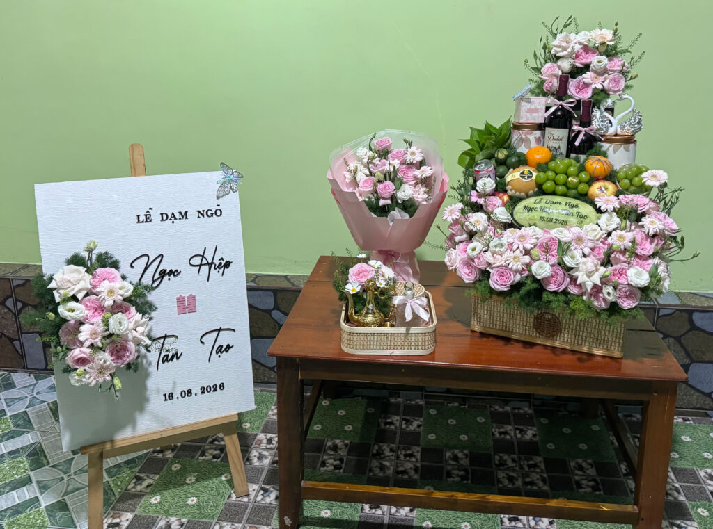 Đặt Tráp Dạm Ngõ Cần Đước – Giao Tận Nơi, Làm Đẹp Theo Yêu Cầu